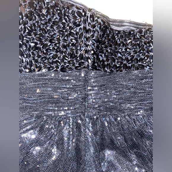 Very cute black strap less sparkly dress - Picture 7 of 14